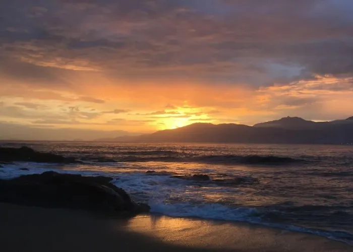 Bord De Avec Piscine Privee דירה