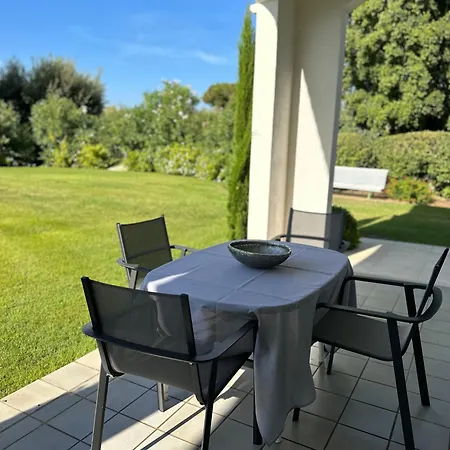 Bord De Avec Piscine Privee Porticcio (Corsica)