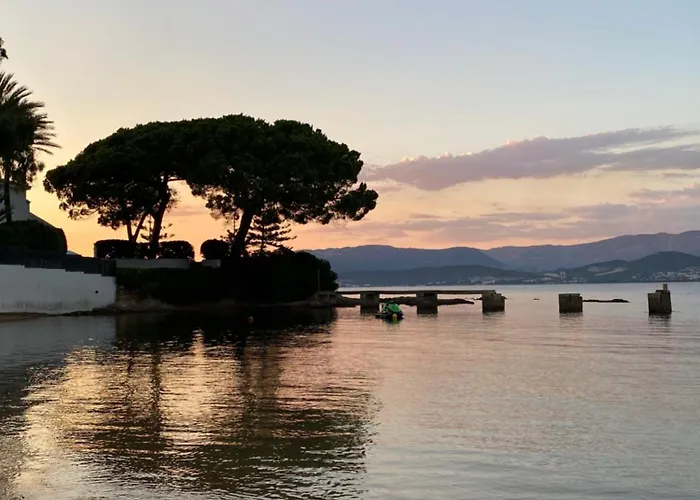 Bord De Avec Piscine Privee Porticcio (Corsica)