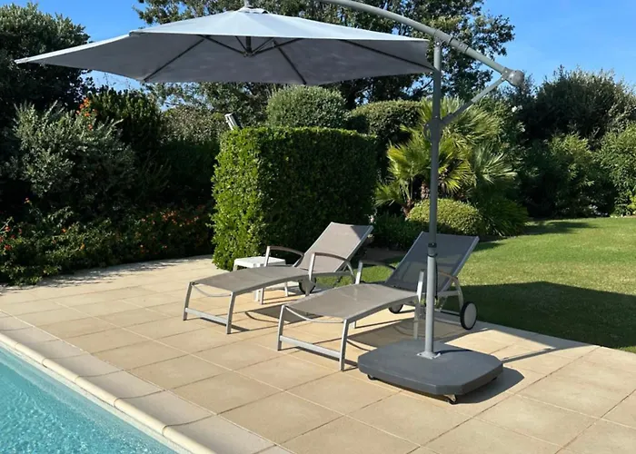 Appartement Bord De Avec Piscine Privee