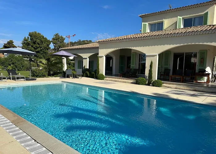 Bord De Avec Piscine Privee Porticcio (Corsica)